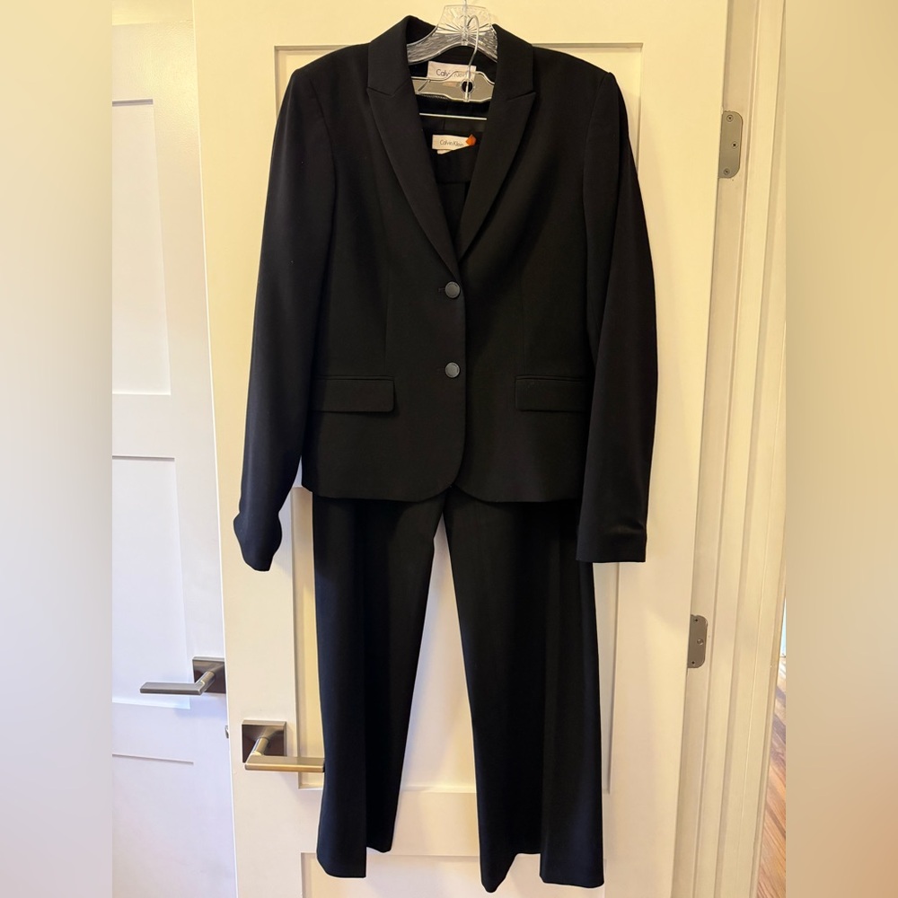 Calvin Klein Elegant Black Suit